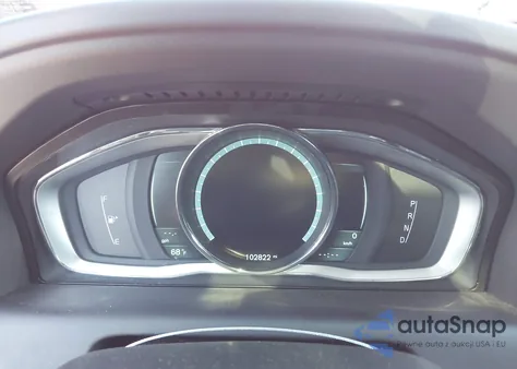 2015 Volvo Xc60 T6 R-Design Platinum from USA, damaged, VIN YV4902RH7F2575881